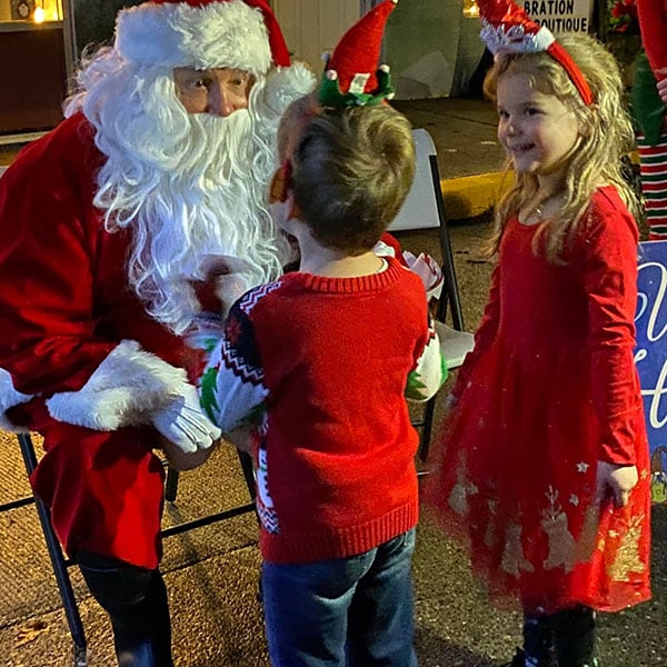 kids talking to santa