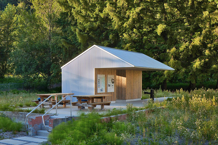 picnic tables at The Baker River Clubhouse